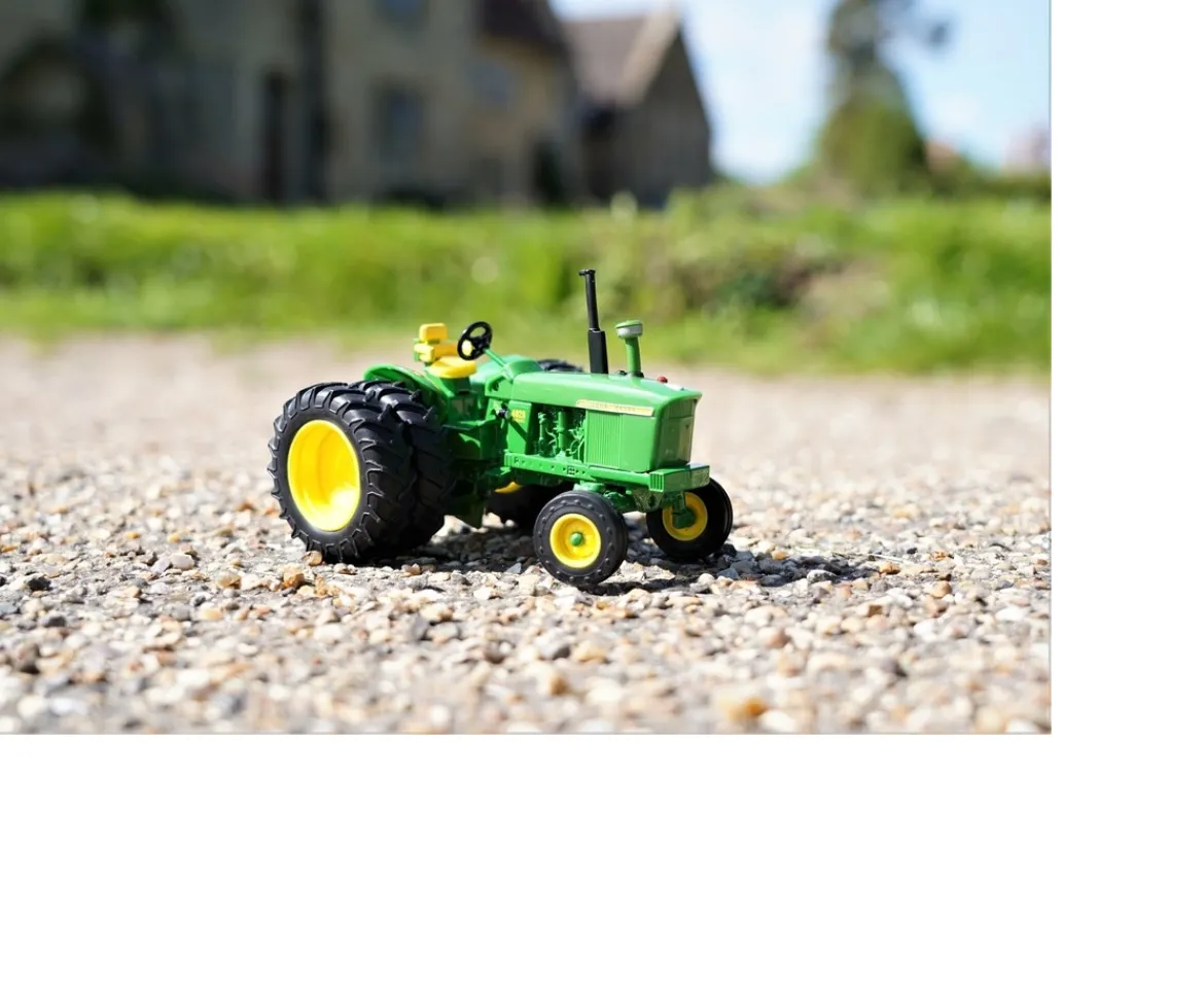 Ken Black Britains - John Deere 4020| Farm Model Vehicles & Playsets